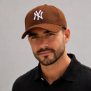 Boné New Era Yankees Marrom com Branco